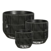 Bloempot buiten Peta Zwart